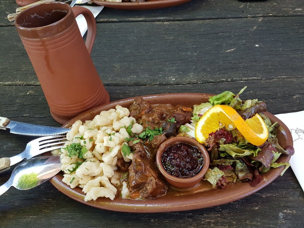 Burg-Taverne