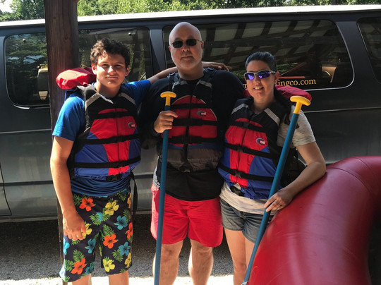 Raging Rivers Rafting Company-布赖森城必去景点