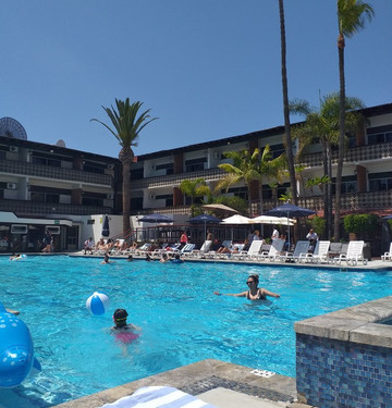 圣尼古拉斯 酒店主图