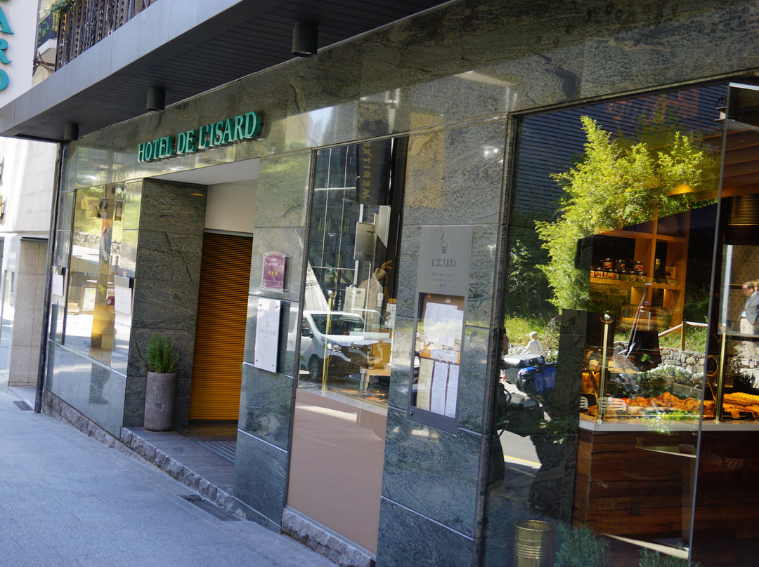 伊萨德酒店主图