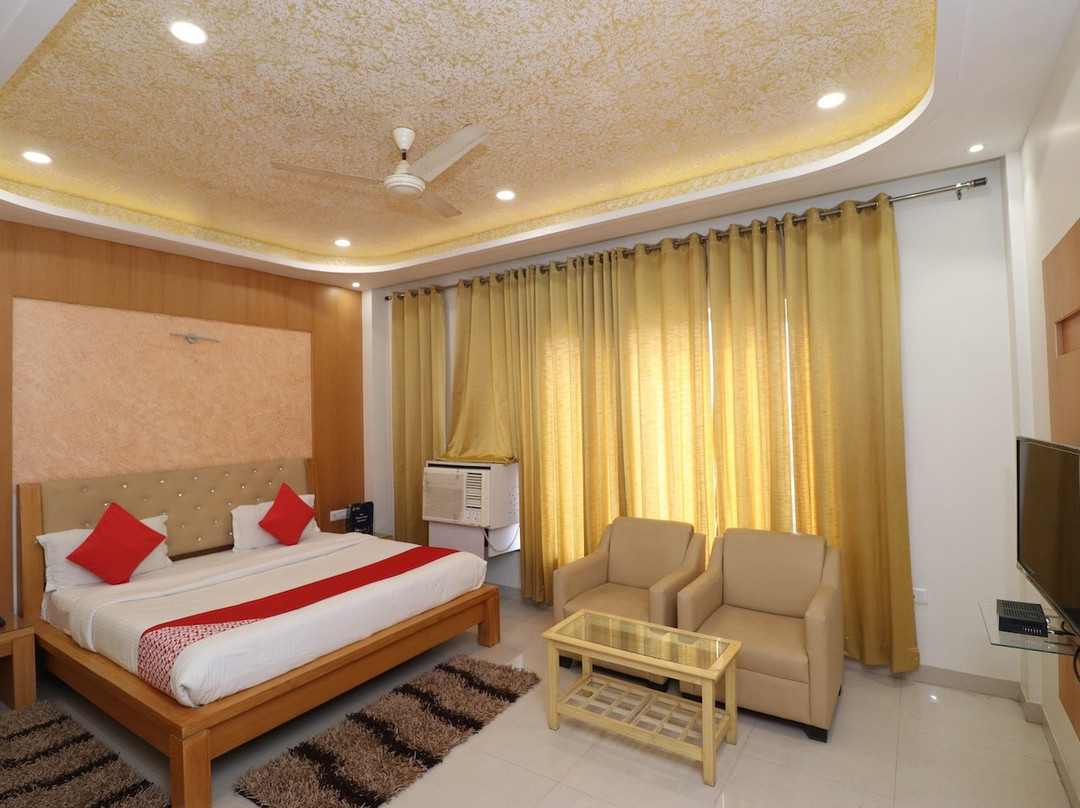 OYO Bhagwati Palace主图