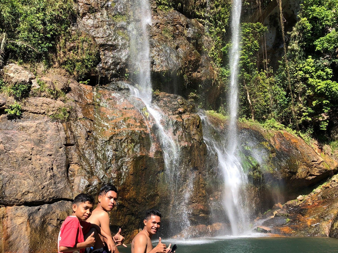 Cunca Rami Waterfall景点图片