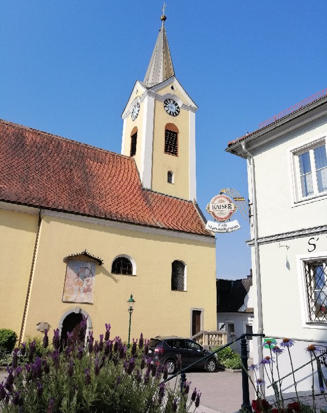 伊斯帕谷餐馆和美食-Cafe zur Linde