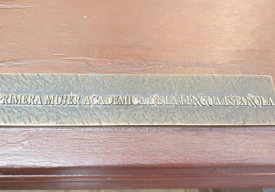 Escultura Carmen Conde-卡塔赫纳必去景点
