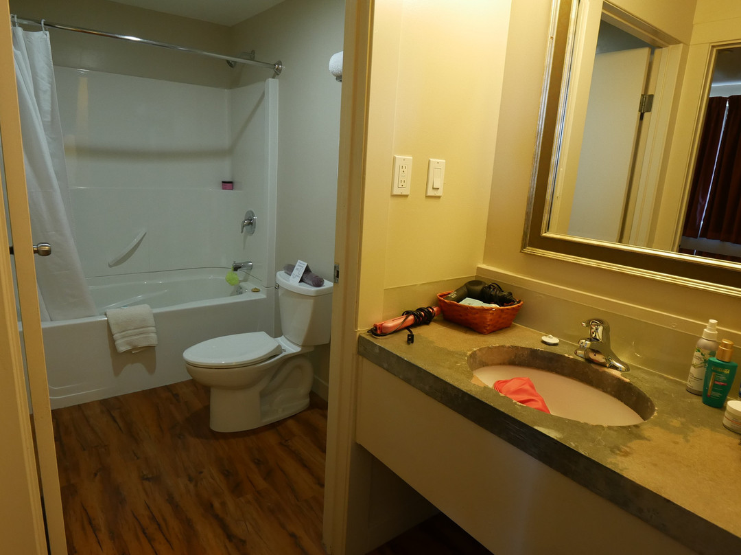 West Coast Motel On The Harbour主图