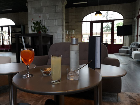 乐多门苔丝利酒店主图