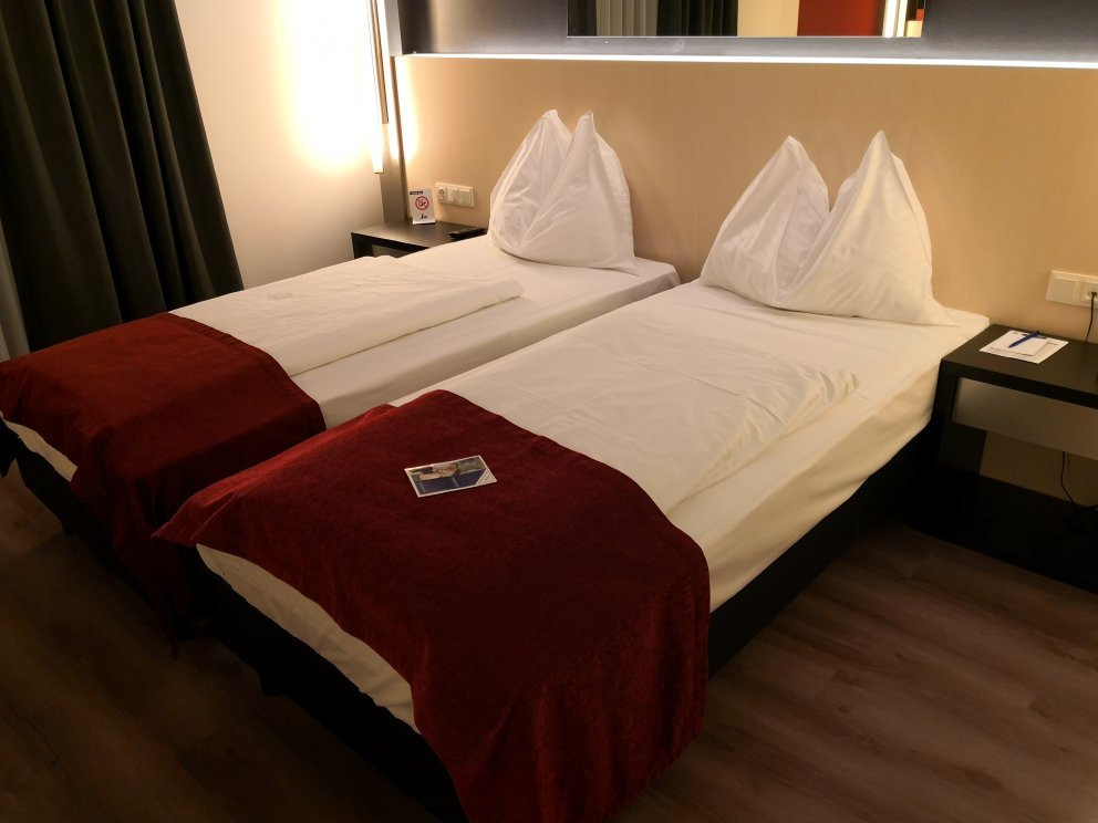 Pannonia Tower Hotel Parndorf主图