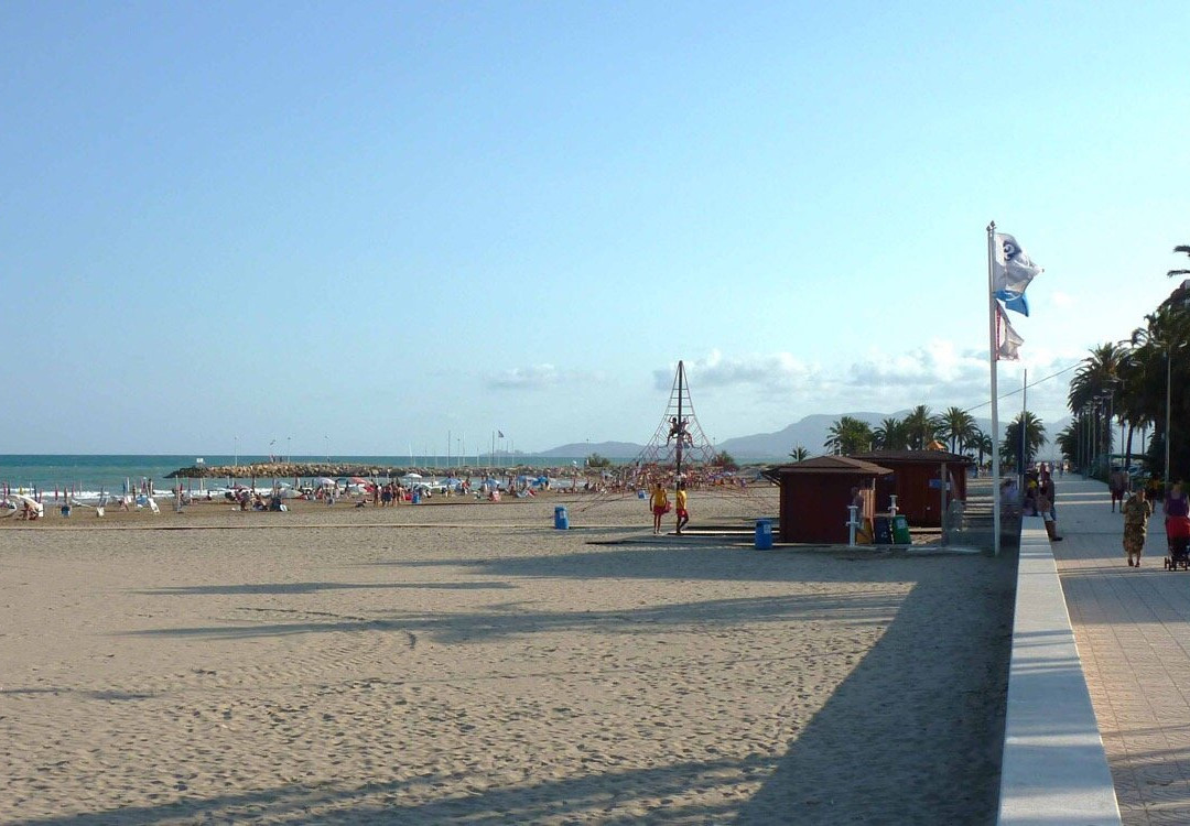Playa Torrenostra景点图片