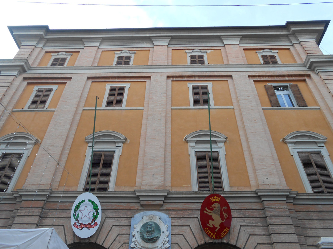 Palazzo del Comune-杰西必去景点