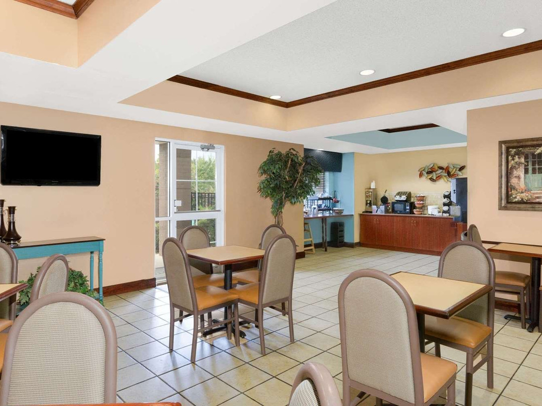 Microtel Inn & Suites by Wyndham Starkville主图