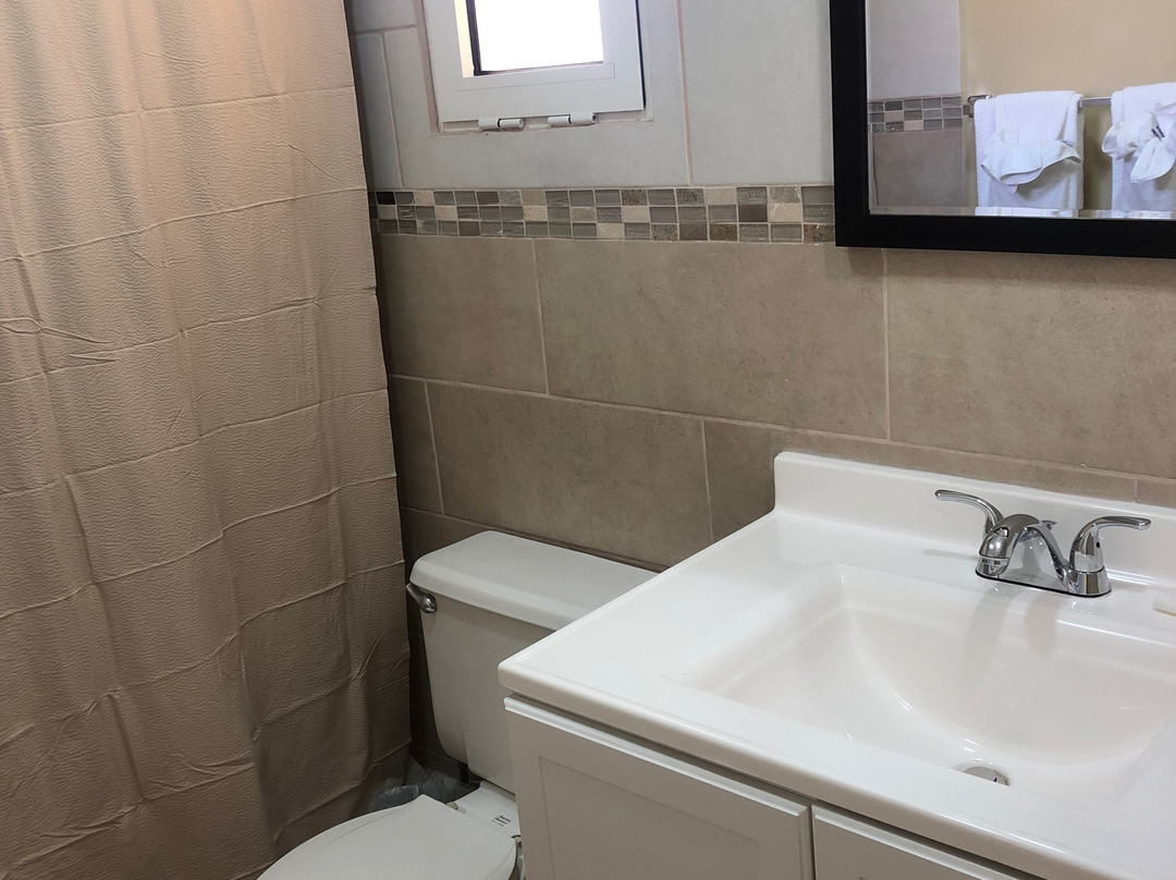 Carl's Unique Inn主图