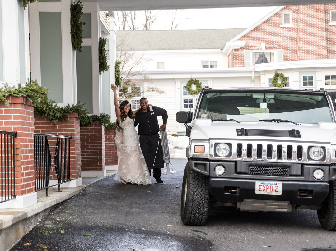 D. Hotel Suites and Spa主图