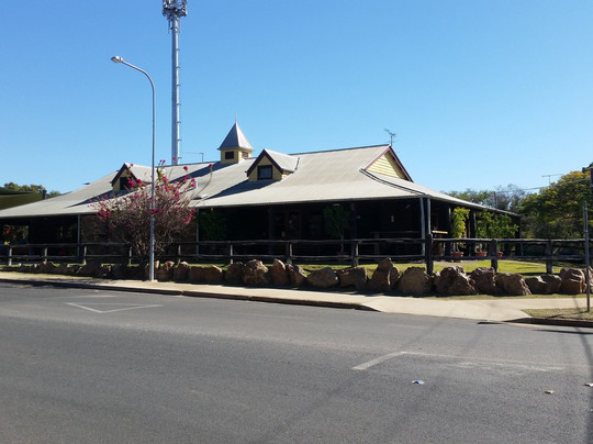 The New Royal Hotel主图