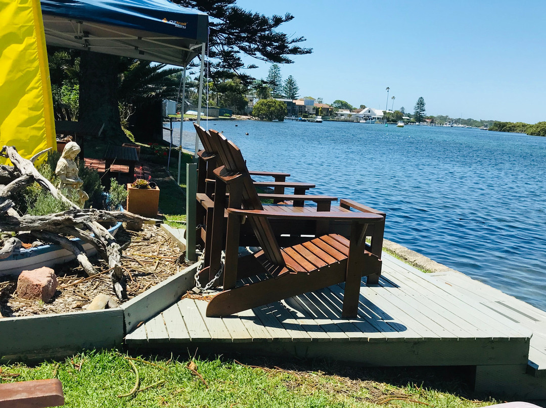 Black Swan Waterfront Motel主图