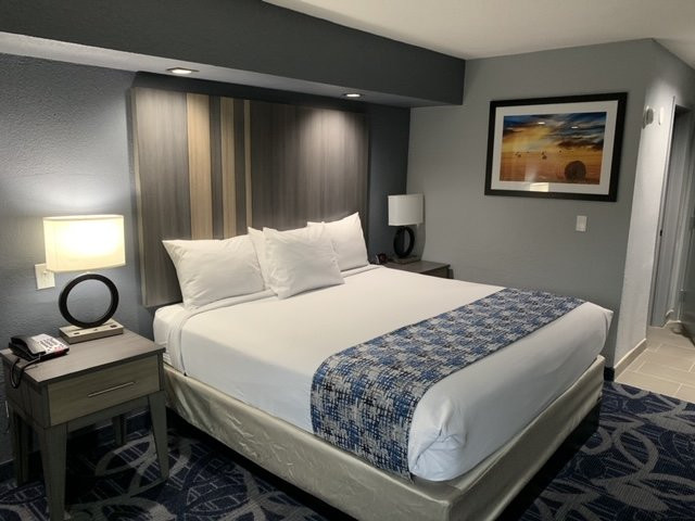 Baymont by Wyndham Shawnee