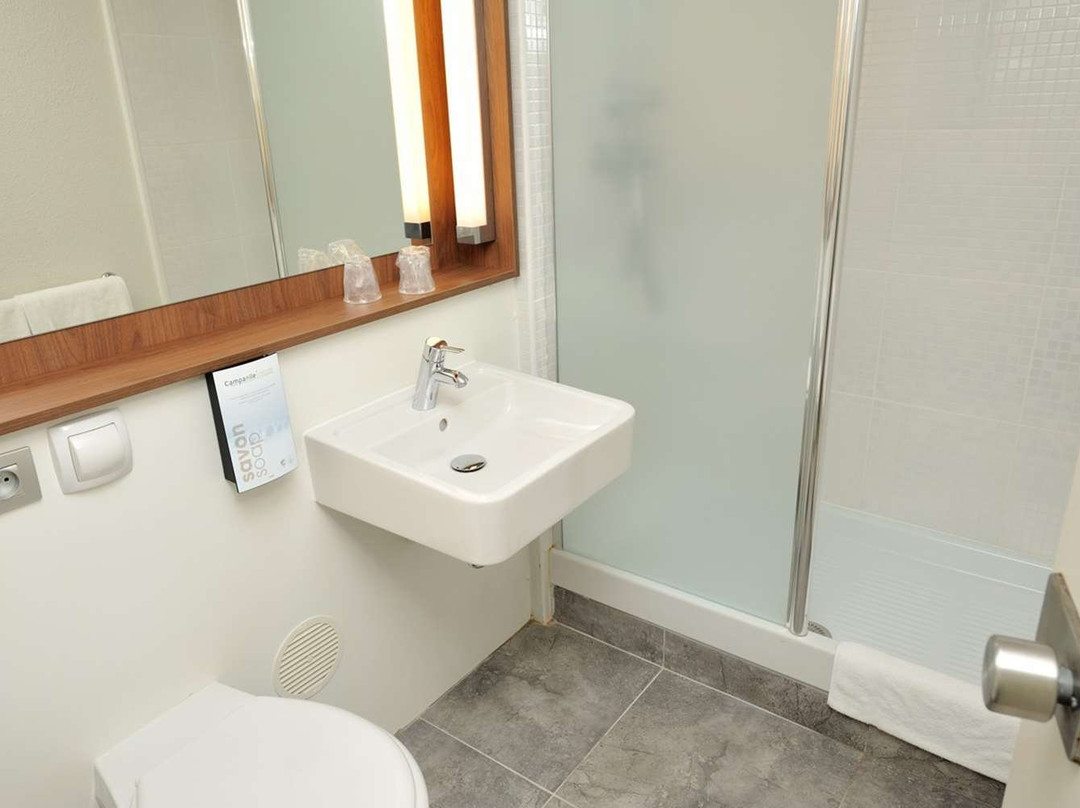 Hotel Campanile Bourg En Bresse Viriat主图