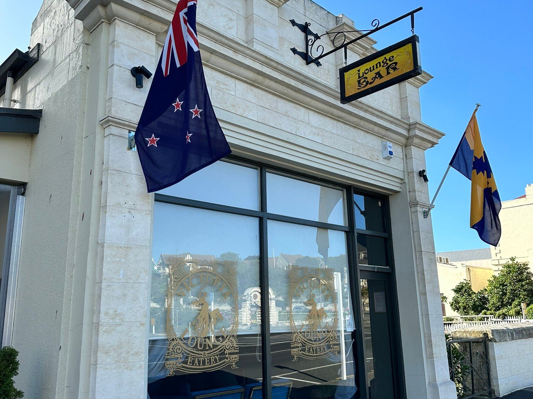Victoria Lounge And Eatery