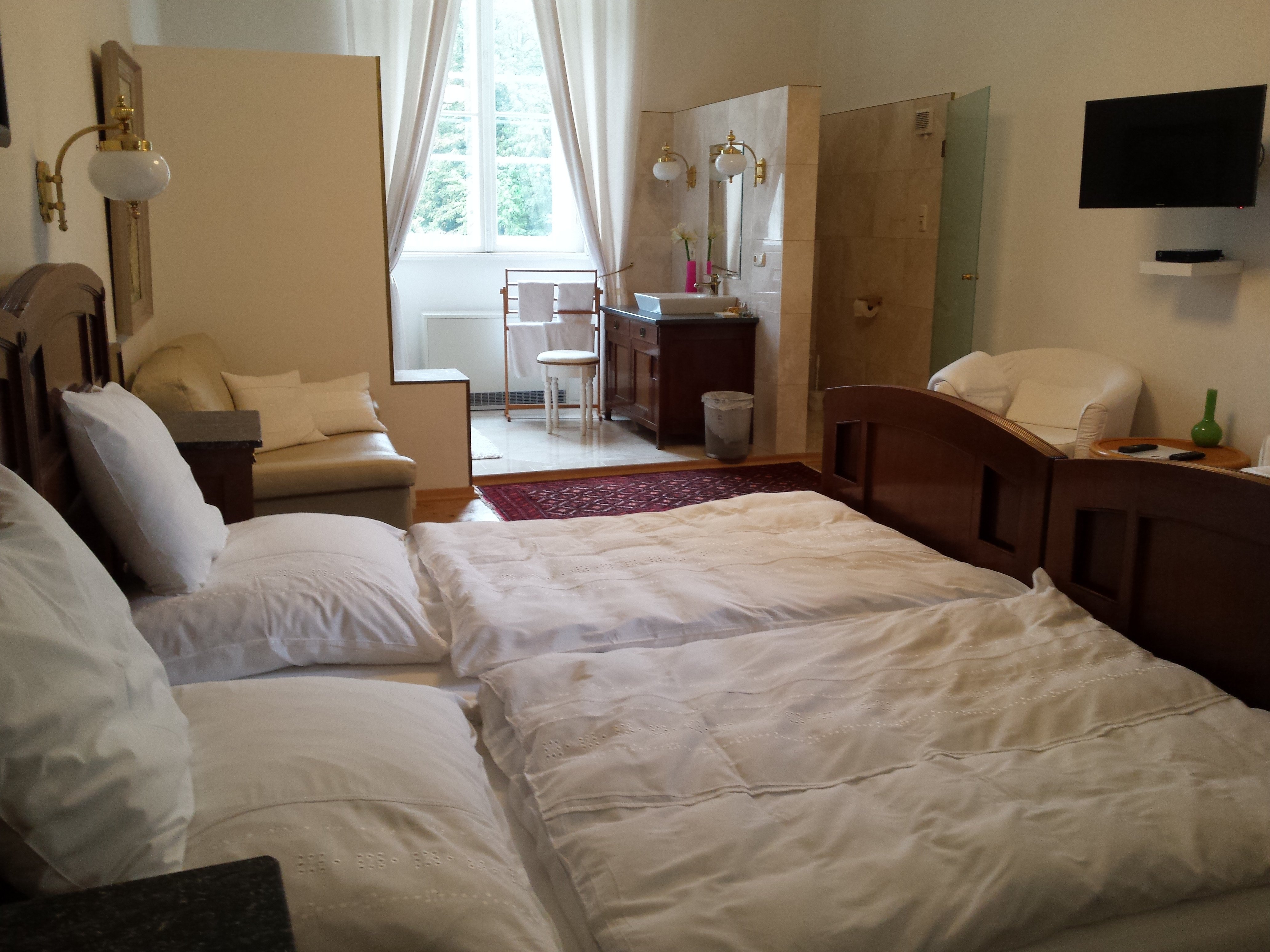 Gastehaus Schloss Aschach-官方