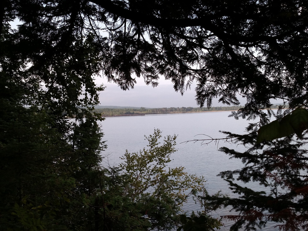 Siskiwit Bay Lodge Bed and Breakfast主图