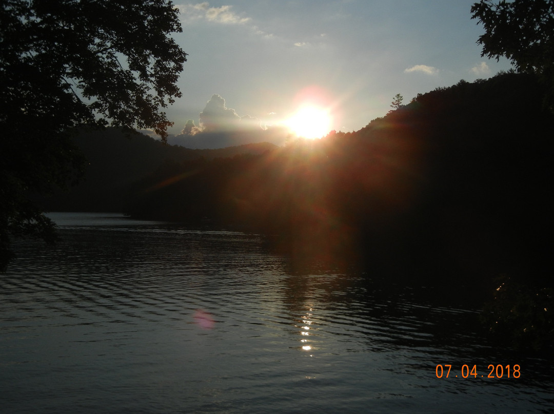 Nantahala Lake Marine景点图片