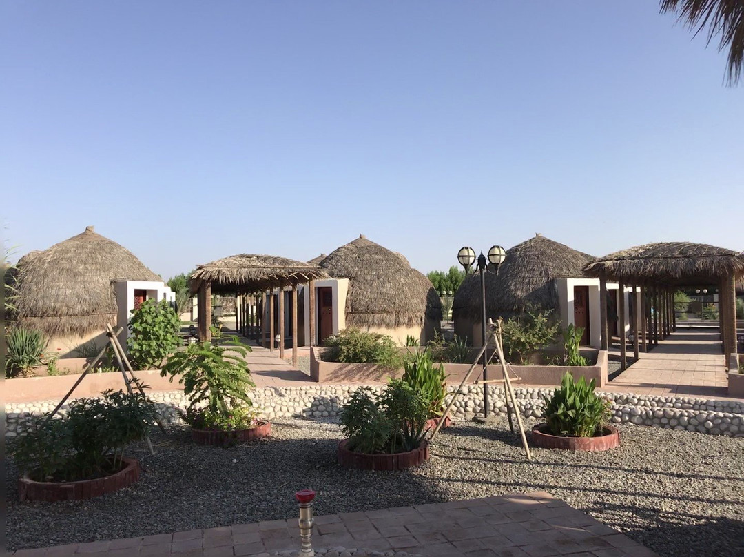 Qaleh Ganj Kapari Hotel