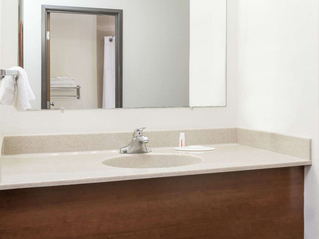 Days Inn by Wyndham Sidney主图