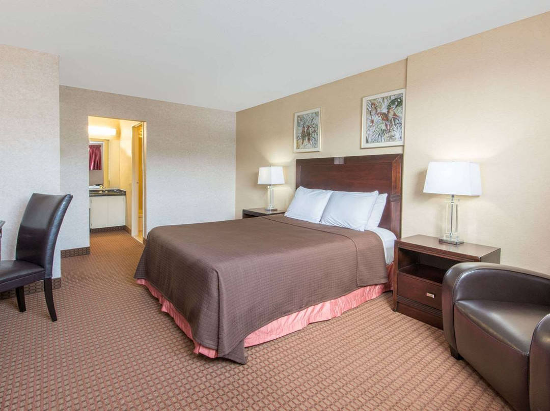 Howard Johnson by Wyndham Gravenhurst主图