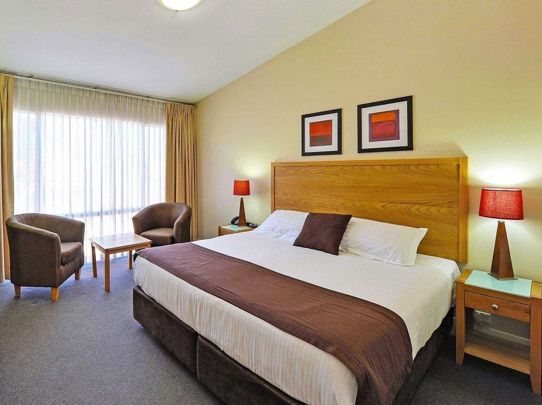 巴鲁斯特品质酒店主图