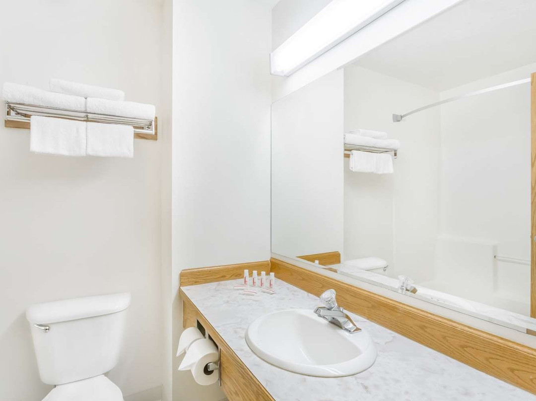 Super 8 by Wyndham Driggs主图