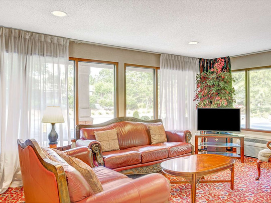 Days Inn & Suites by Wyndham Peachtree City主图