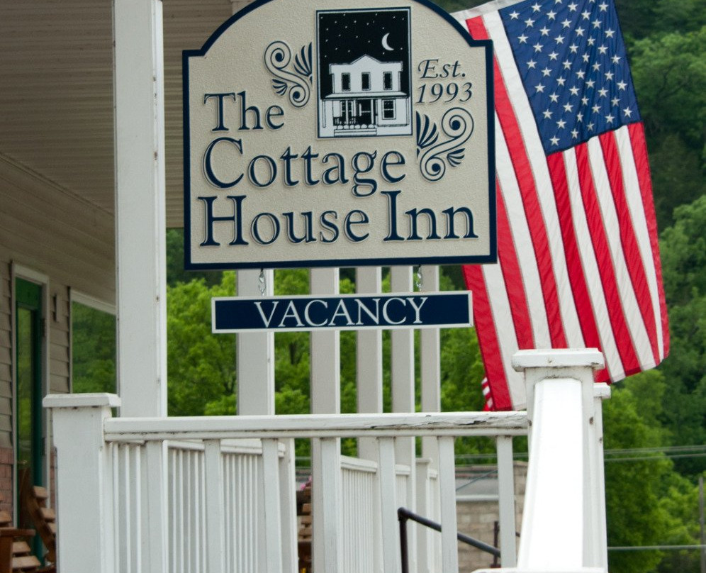 Cottage House Inn主图