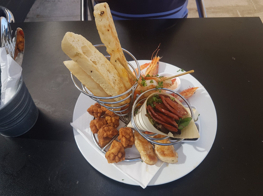 South Lake餐馆和美食-Berrigan's By The Lakes