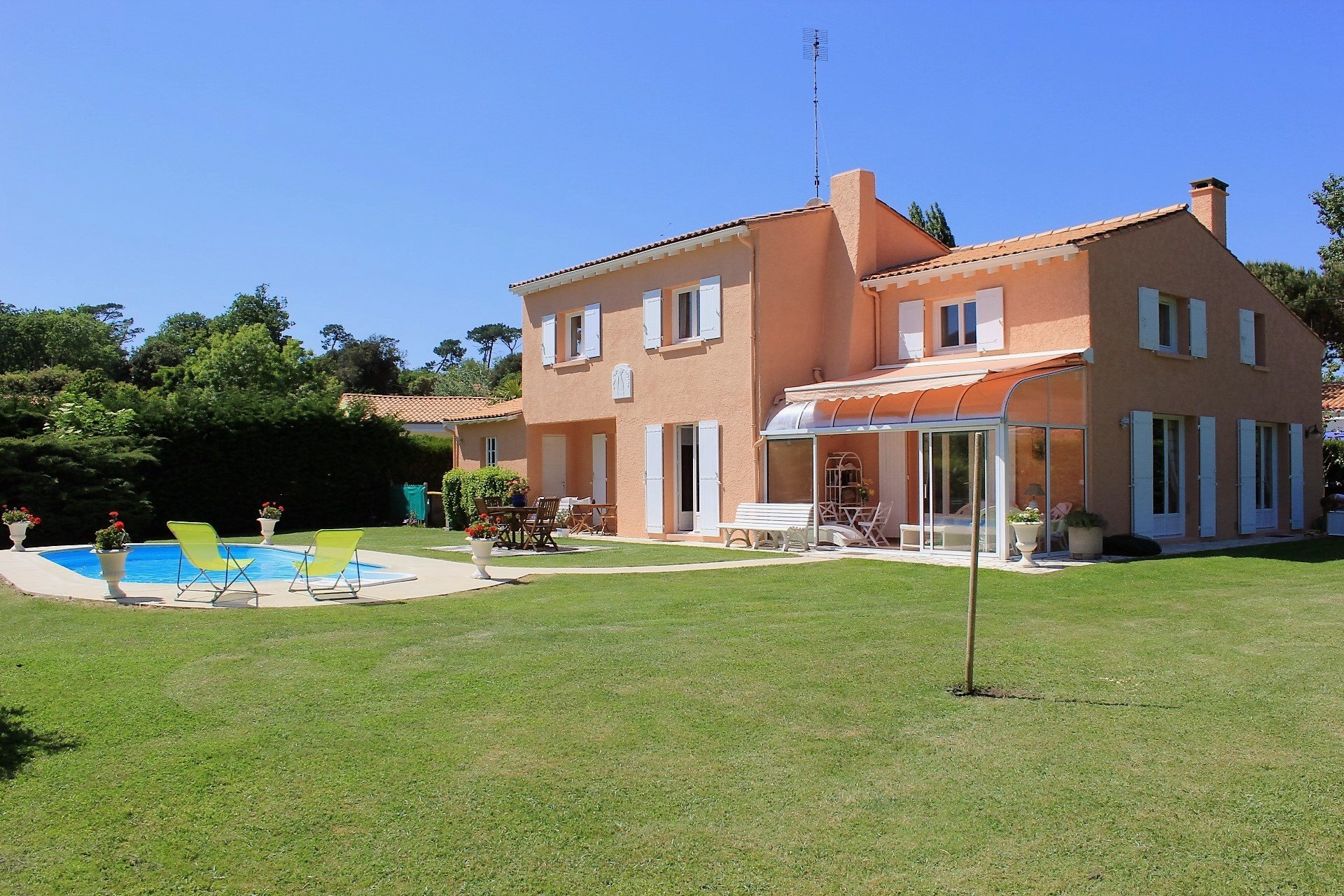 Villa Atlantique royan st palais sur mer-泳池