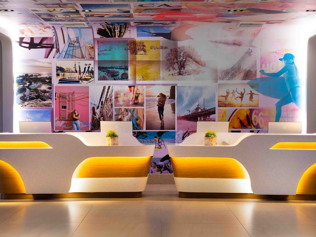 纽波特比奇费尔蒙酒店主图