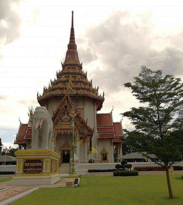 Wat Chantharangsi-红统必去景点