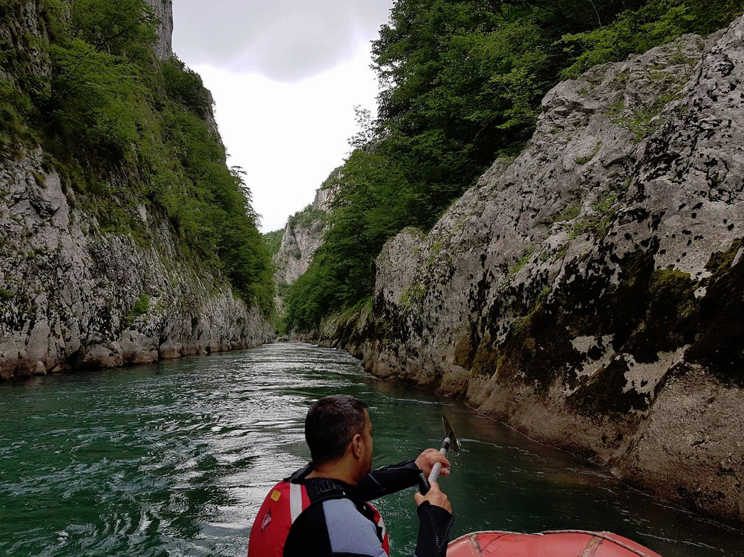 Rafting on Neretva景点图片