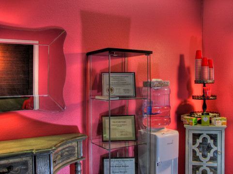 Healing with Bamboo and Stones-莱克福里斯特必去景点