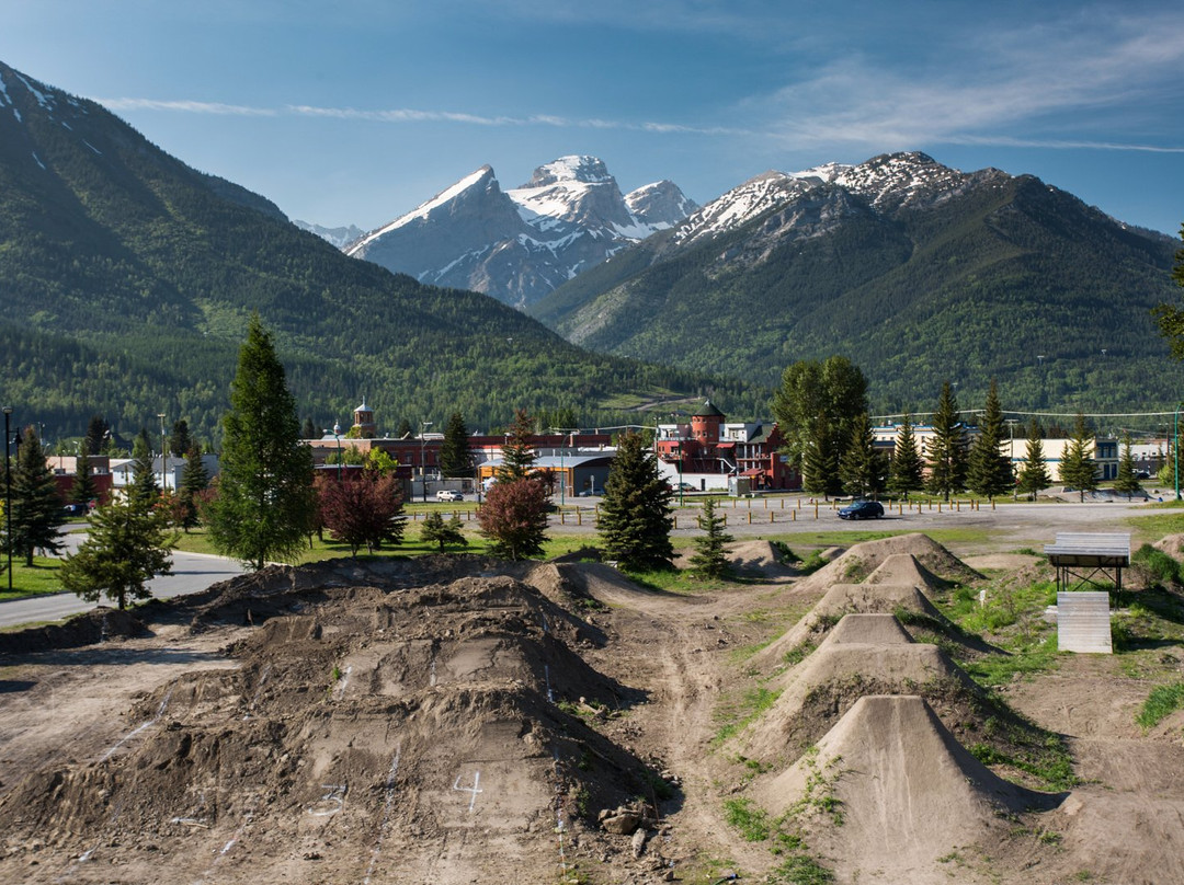 Fernie Dirt Jump Park-弗尼必去景点