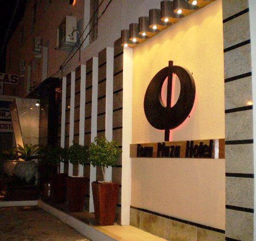 Express Plaza Hotel主图