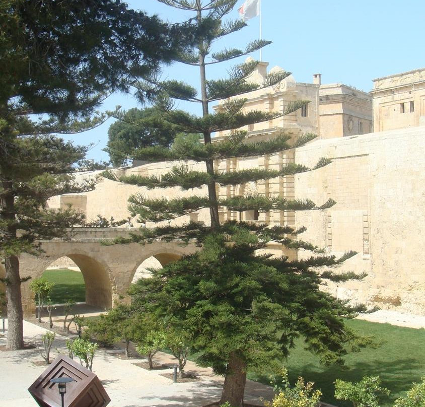 Mdina Main Gate - Baroque gateway景点图片