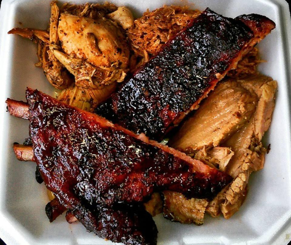 哥伦布餐馆和美食-Zombie Pig BBQ