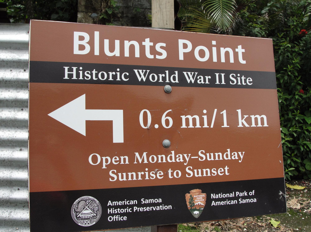 Blunts Point Trail景点图片