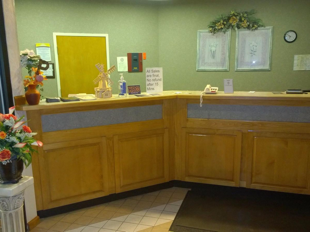 AmeriVu Inn and Suites