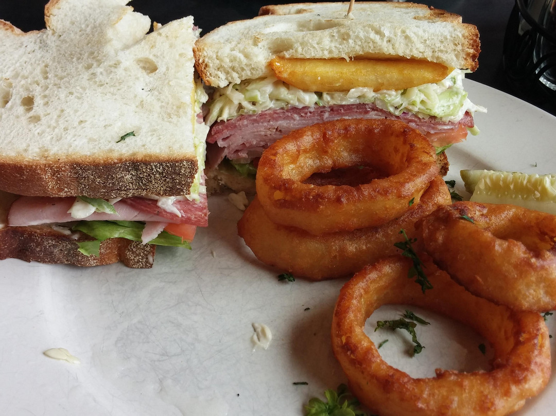 Smokehouse Tavern