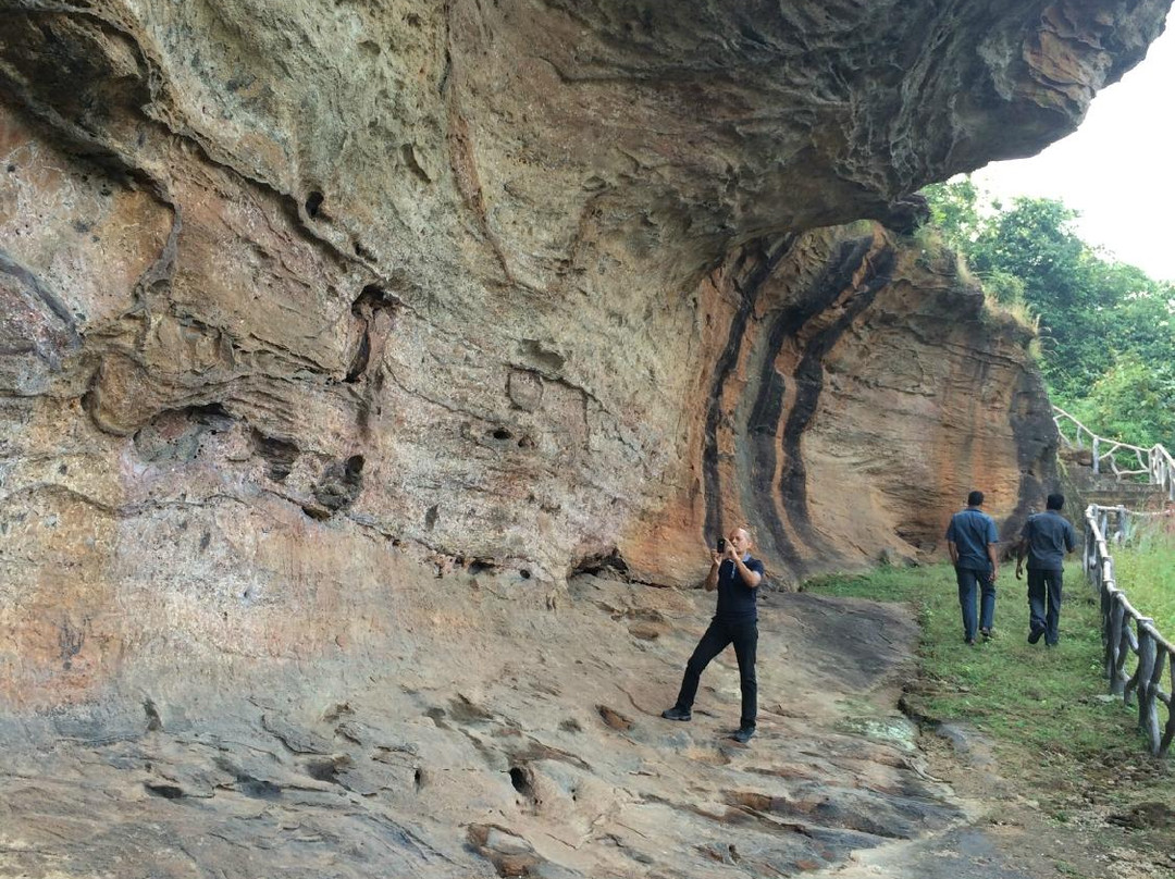 Bikramkhol Cave-Jharsuguda必去景点