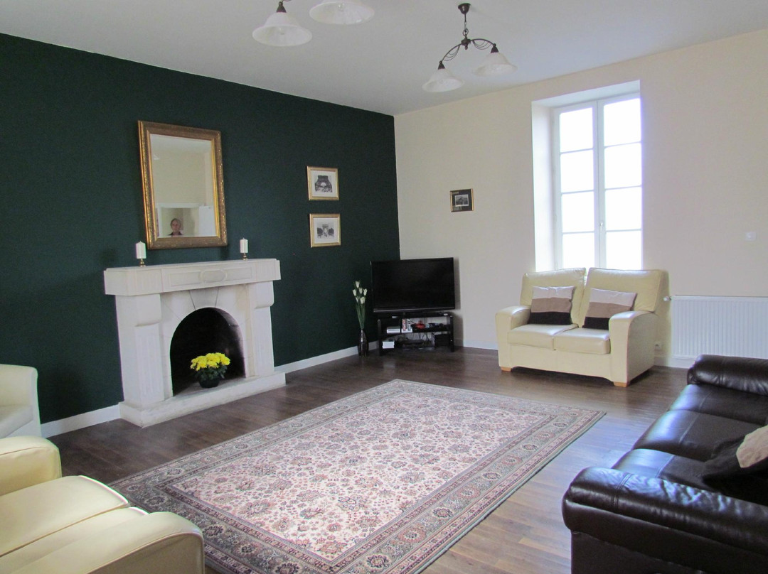 L'Ancien Hotel de Ville主图