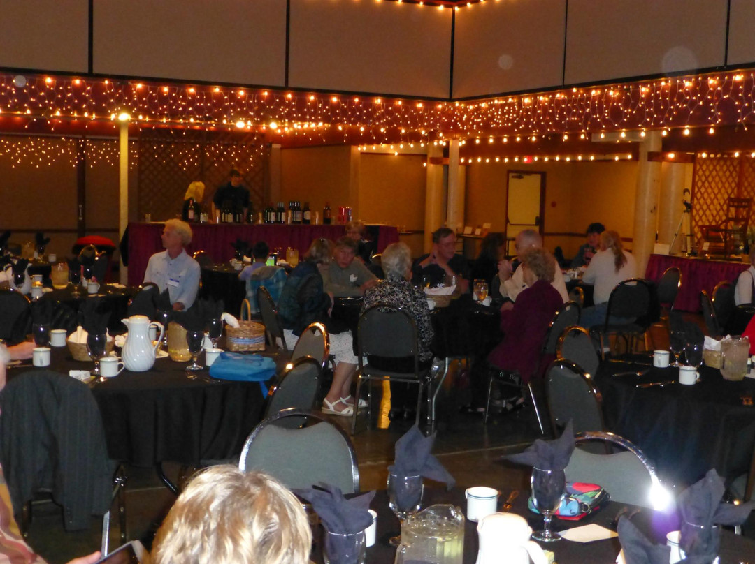 Event Center on the Beach-戈尔德比奇必去景点