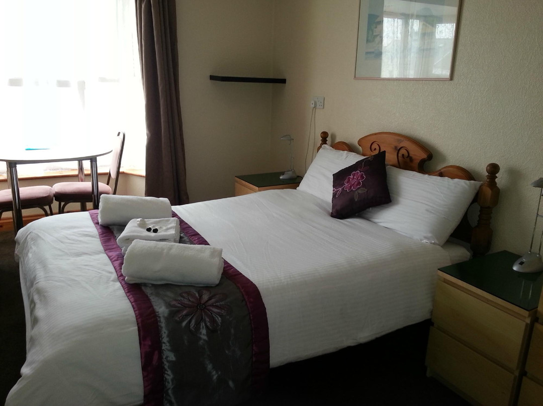 Llanion Lodge,