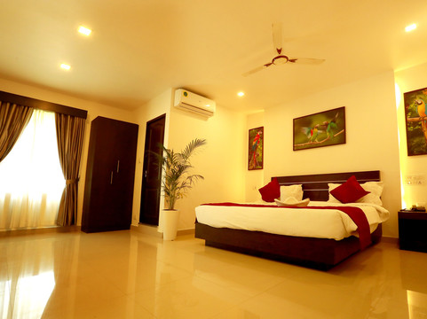 奥菲拉旅馆机场酒店