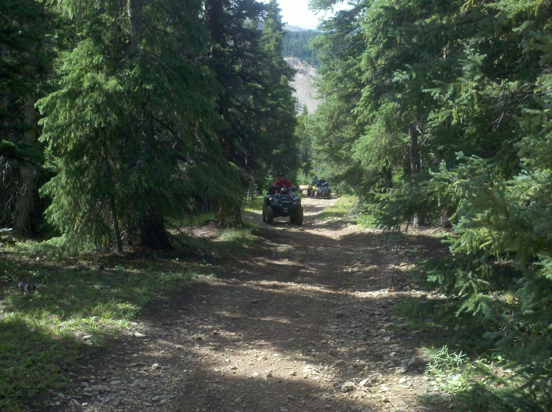 2 Mile Hi Ski-Doo-Leadville必去景点